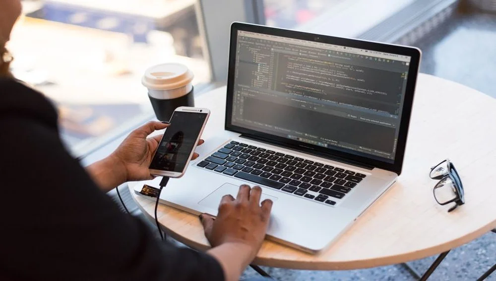 Gratis cek skor website bisnis StudioSoft