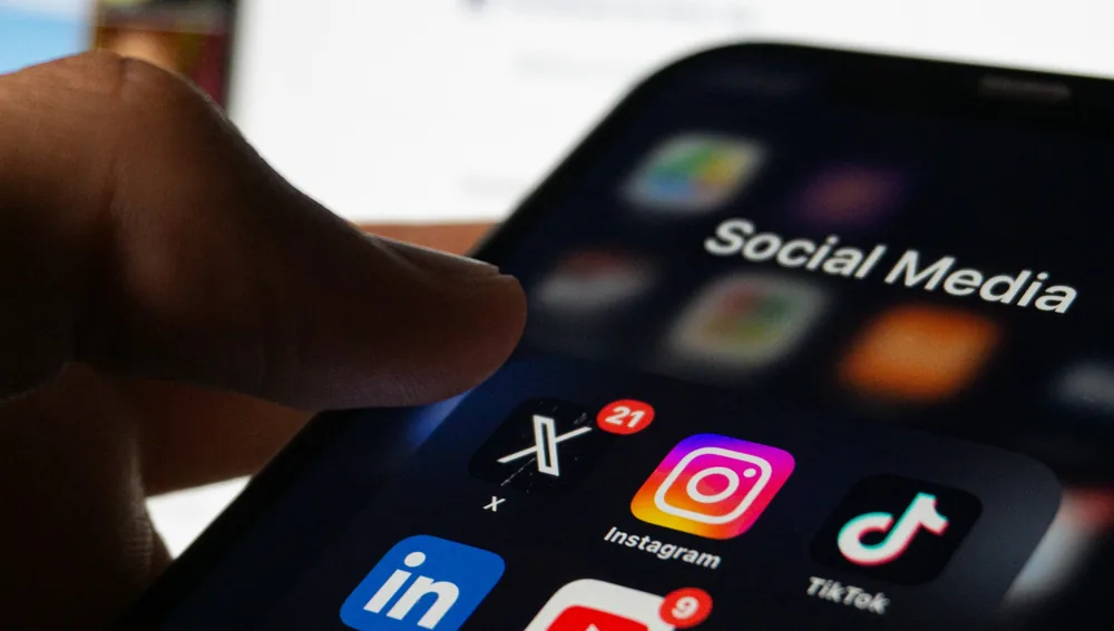Paket Kelola Sosial Media Bulanan: Isi, Harga, dan Cara Menilainya