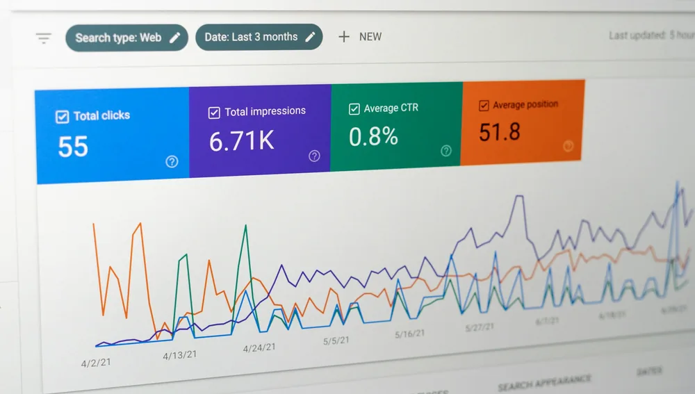 SEO vs GEO: Mana yang Lebih Efektif untuk Bisnis di 2026?