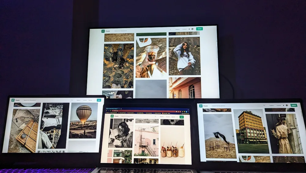 Beberapa layar menampilkan desain website, gambaran serah terima berkas dan akses website